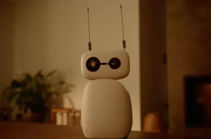 Hugging Face Launches Affordable Open-Source Reachy Mini Robots for AI Experimentation